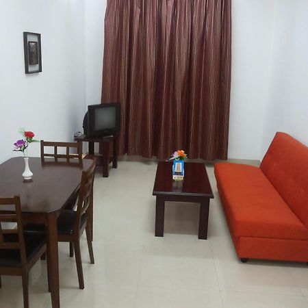 Azaiba Hotel Apartments มัสกัต ภายนอก รูปภาพ