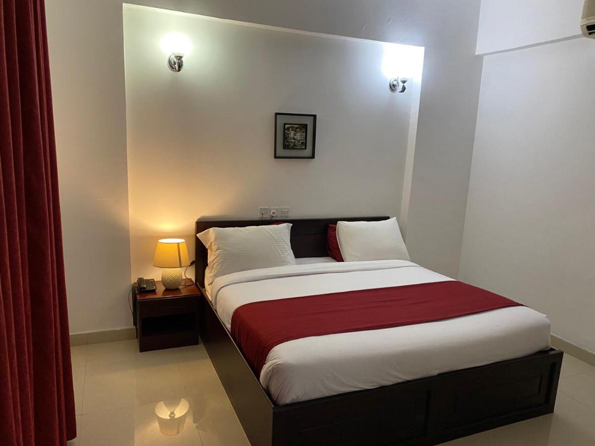 Azaiba Hotel Apartments มัสกัต ภายนอก รูปภาพ